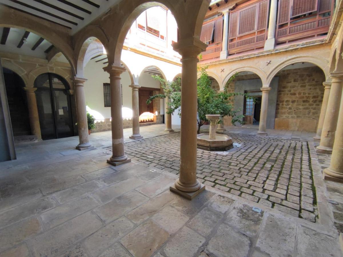 Luz Del Renacimiento Ubeda Apartamento Exterior foto