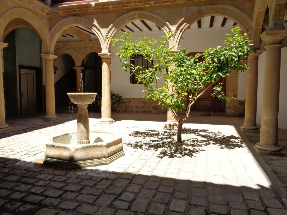 Luz Del Renacimiento Ubeda Apartamento Exterior foto